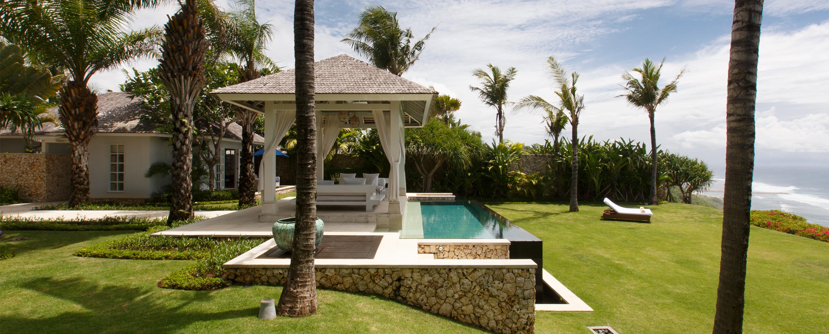 Villa Tamarama Clifftop Garden