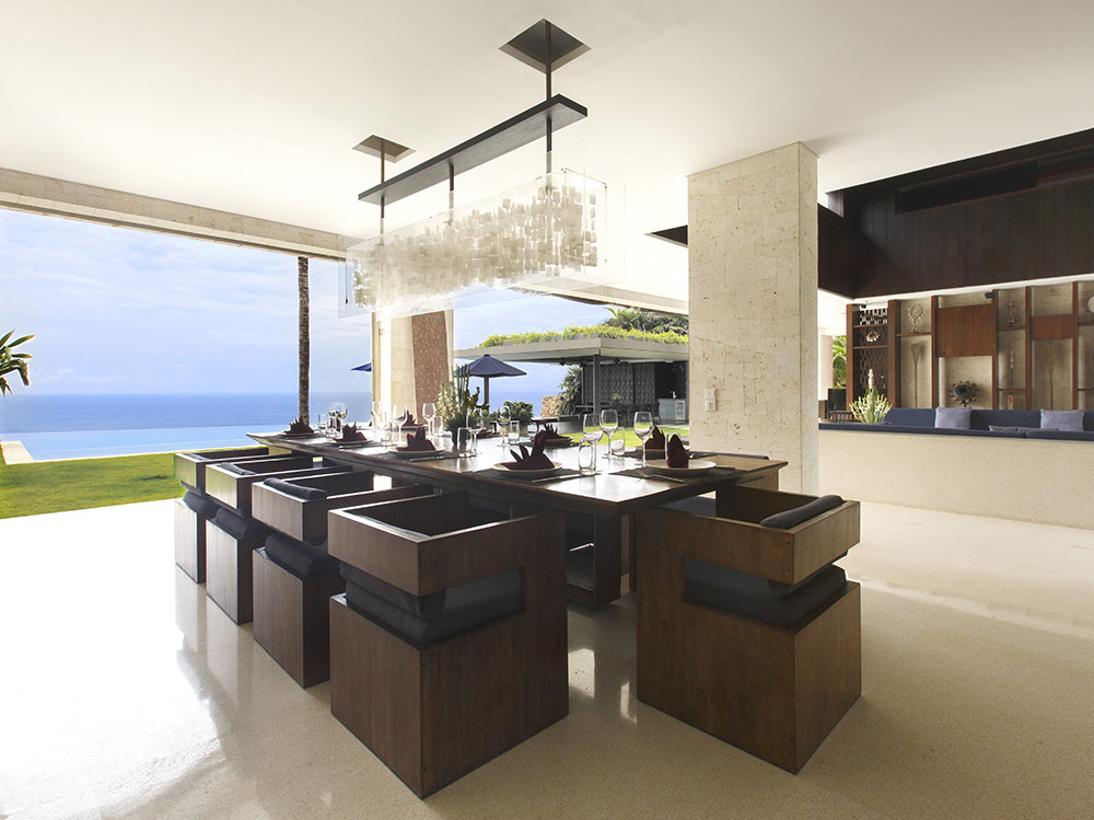 Villa Jamadara Dining Area