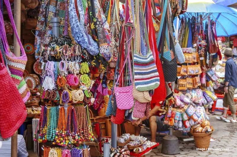 Uncover Local Treasures: Vibrant Local Markets