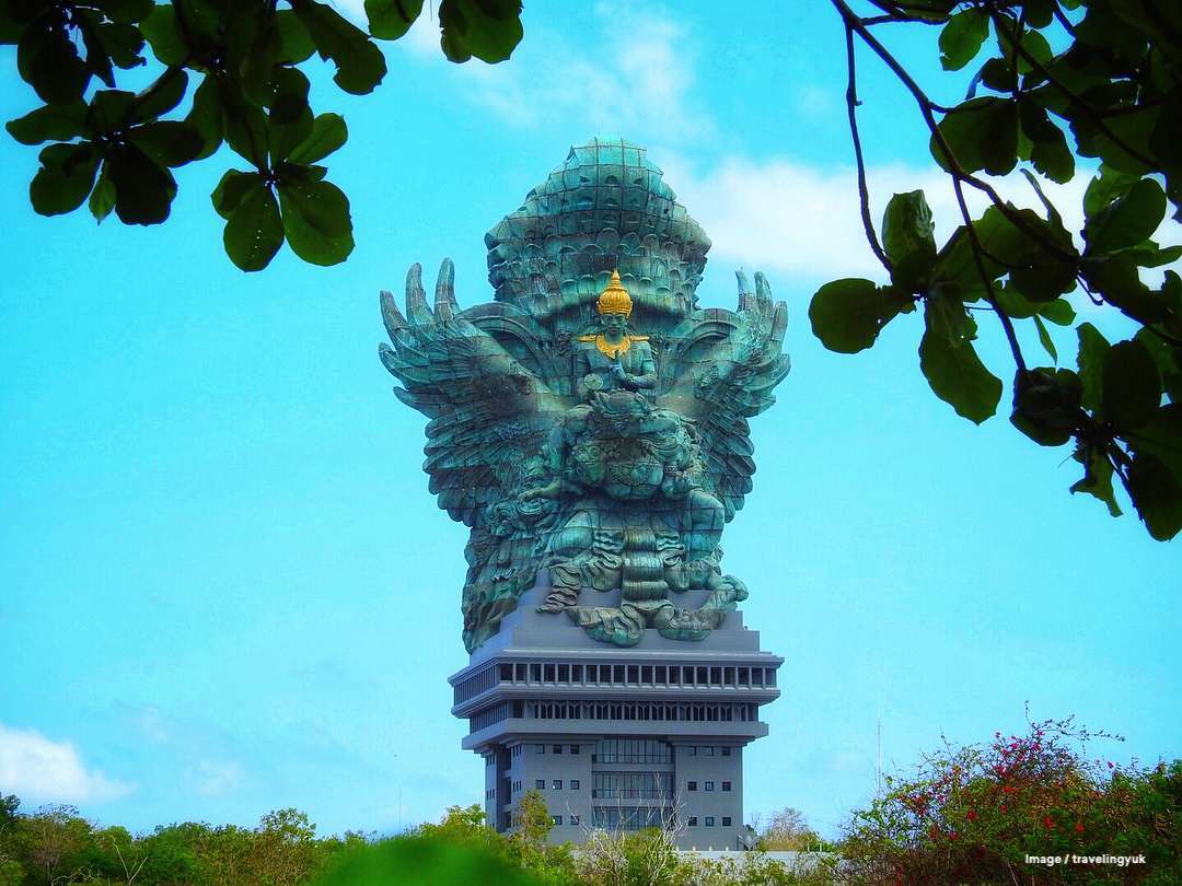 Garuda Wisnu Kencana Statue Uluwatu Bali - A visit to Garuda Wisnu Kencana Cultural Park