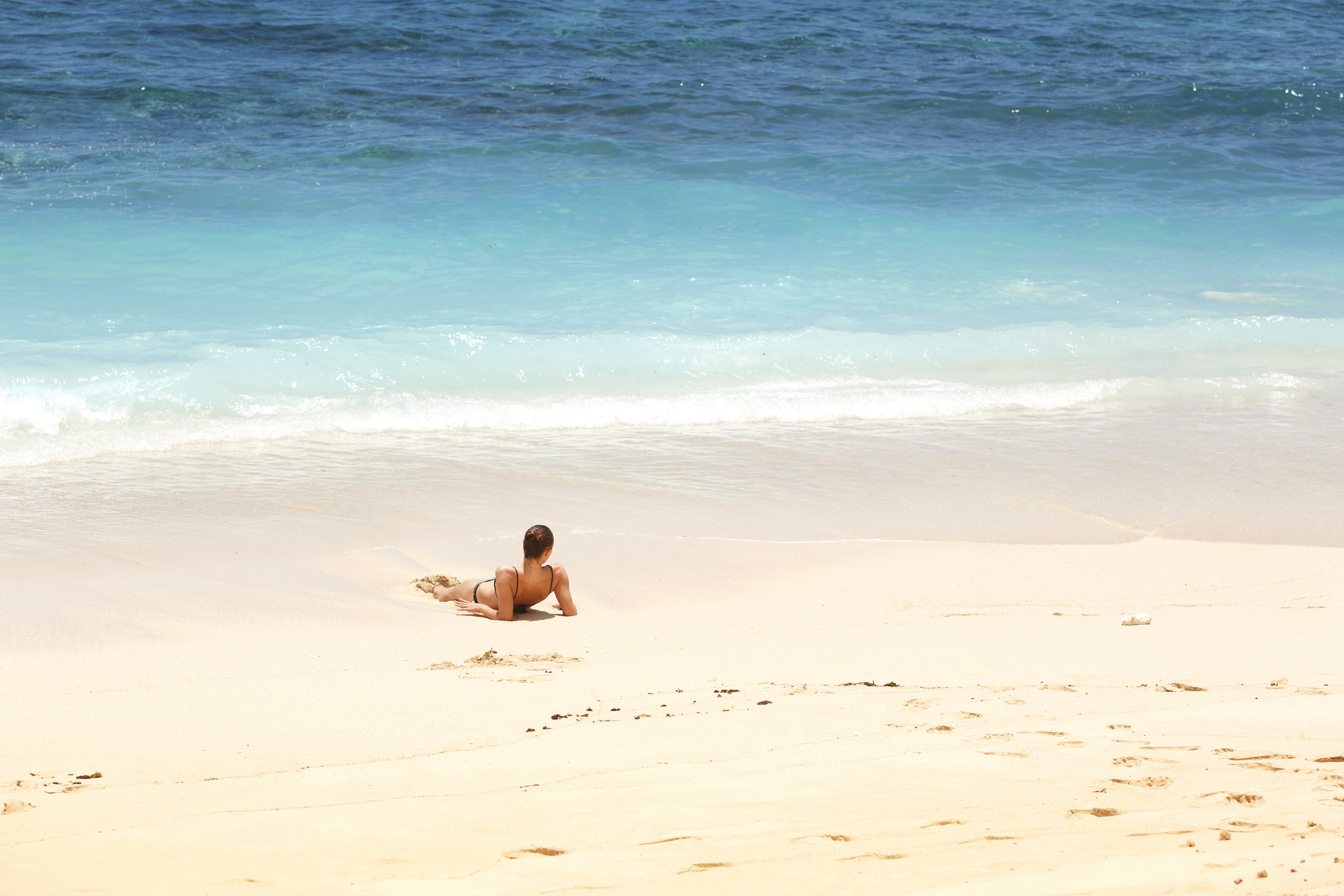 Sundays Beach Cub Uluwatu Bali - 3 incredible beaches, 1 sun-drenched day